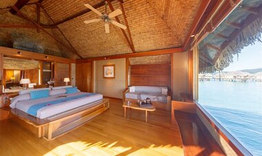 Le Taha'a Resort & Spa by Pearl Resorts Authentic elements in the interior of an Overwater Bungalow at Le Taha'a