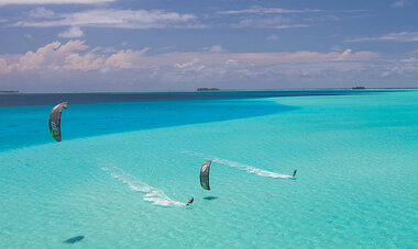 atn-illust-_0006_bth31jan24-julbo_swell_session_1534.jpg Air Tahiti Nui kitesurf SMailion