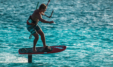 atn-illust-kite3.jpg Air Tahiti Nui kitesurf