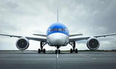 tahitian dreamliner tarmac tahitian dreamliner tarmac