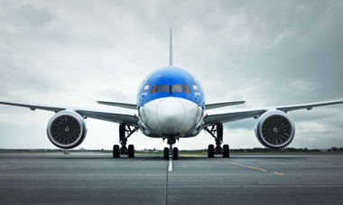 tahitian dreamliner tarmac