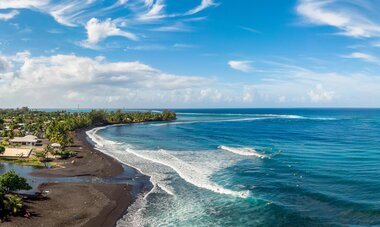 Spot de surf de Taharu'u Vue aérienne sur le spot de surf de Taharu'u, Papara